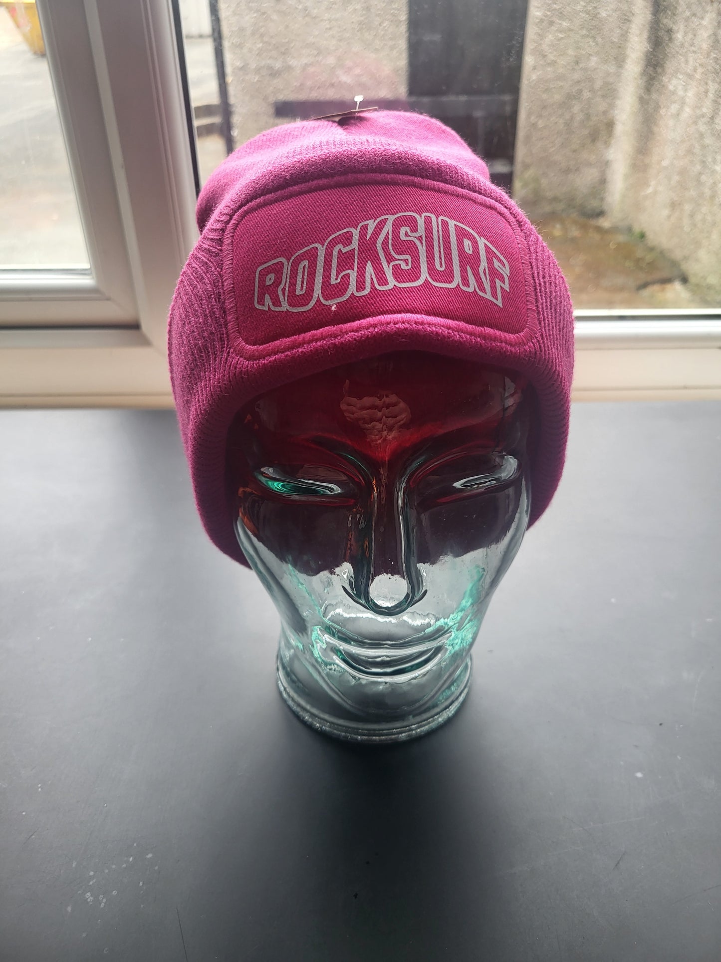 Rocksurf Beanie (Fuchsia)