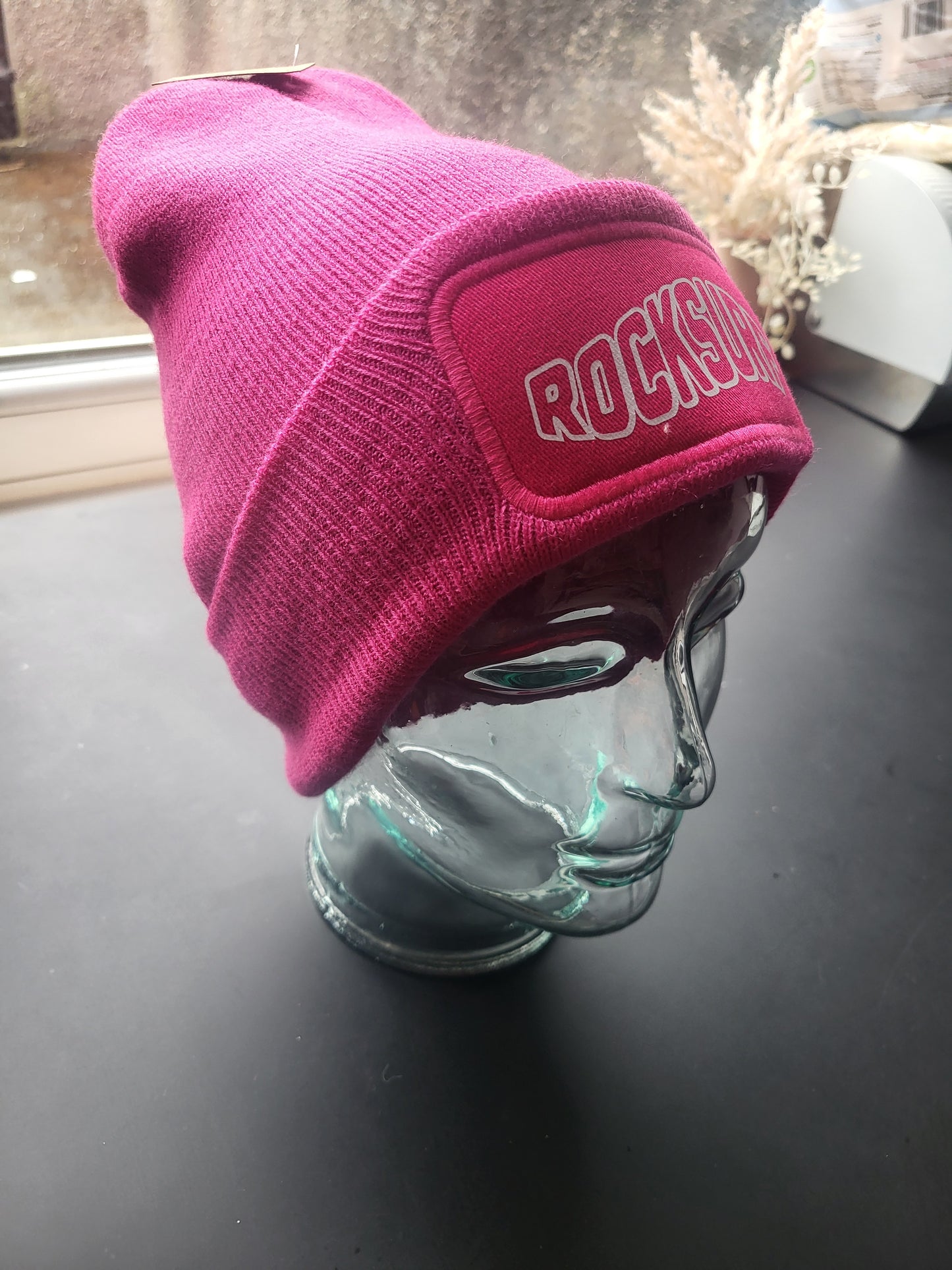 Rocksurf Beanie (Fuchsia)