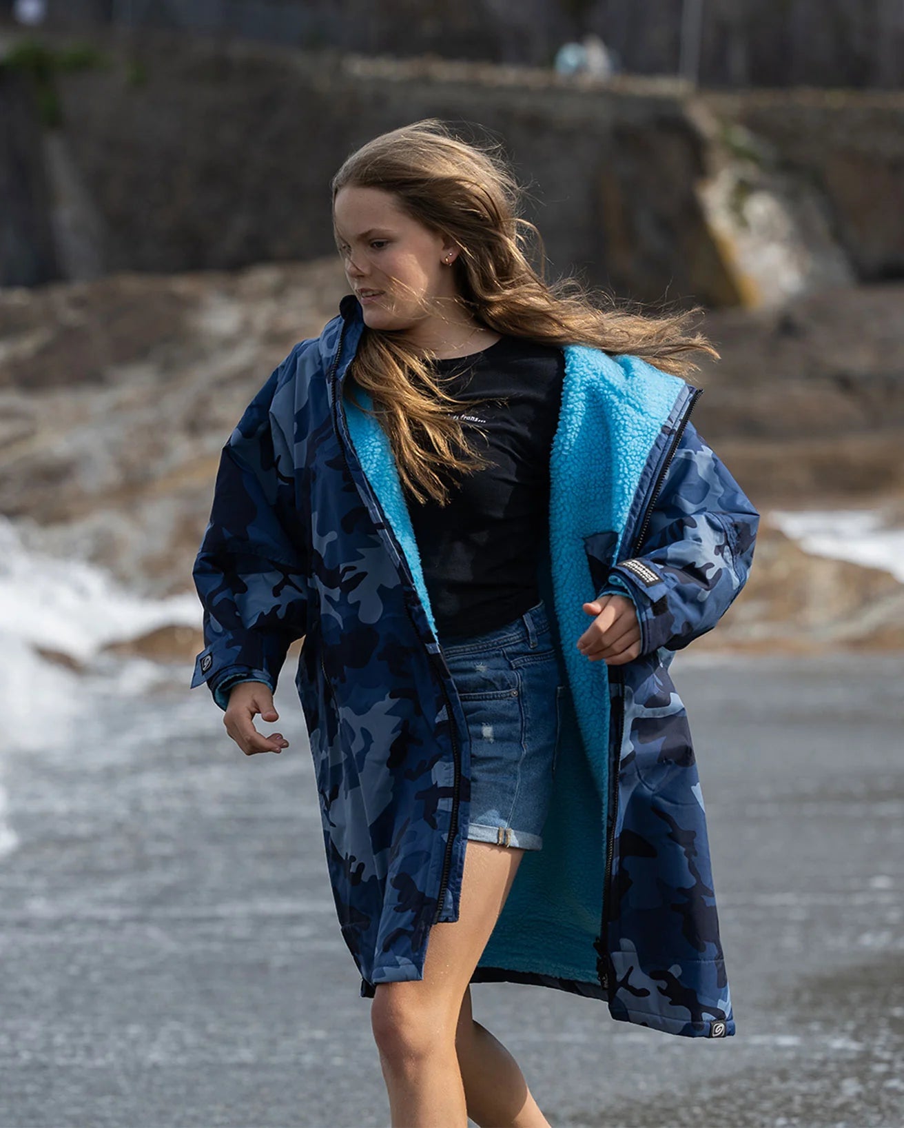 DryRobe Advance Long Sleeve Changing Robe Kids (Blue Camo)