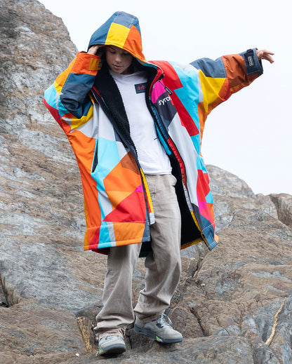 DryRobe Advance Long Sleeve Changing Robe Kids (Abstract)